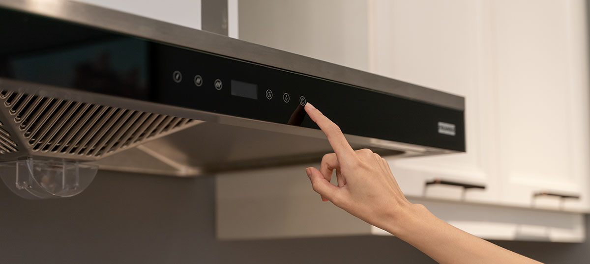 Controlling kitchen ventilation system